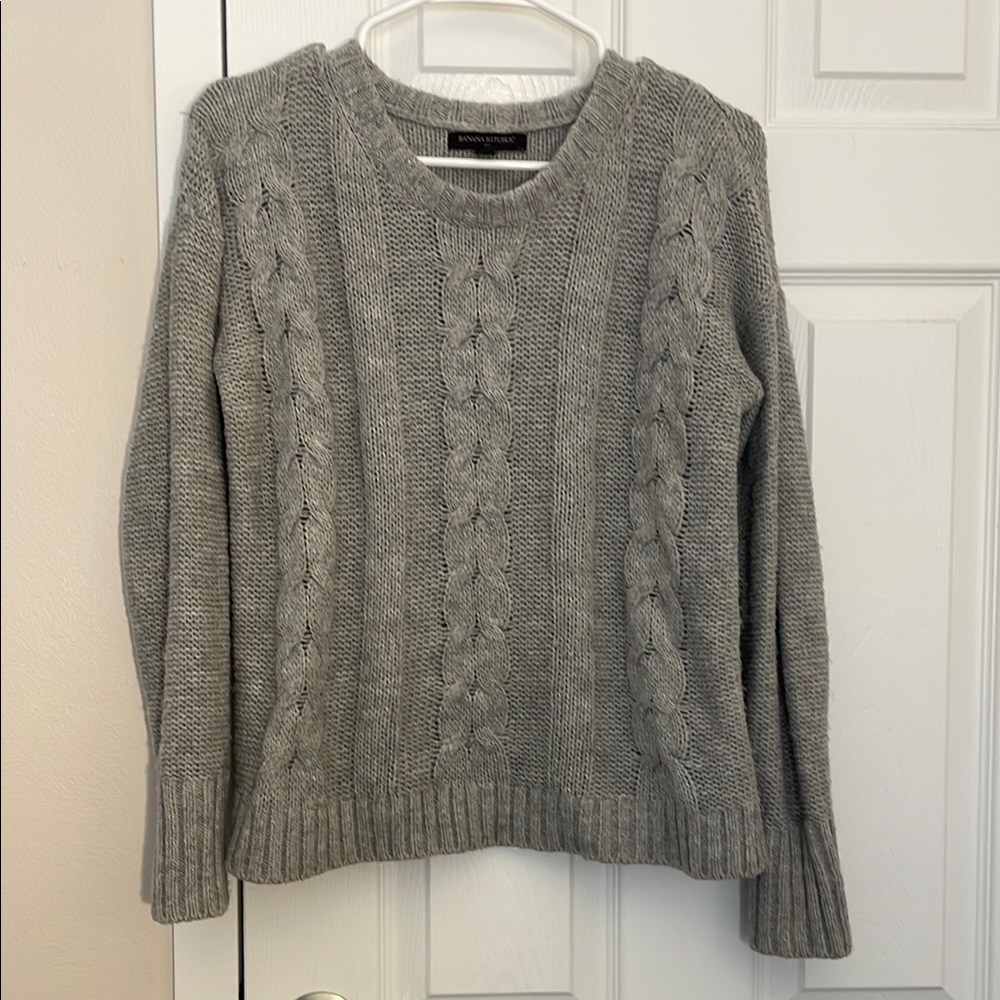 Banana Republic Gray Cable Knit Crew Neck Sweater
